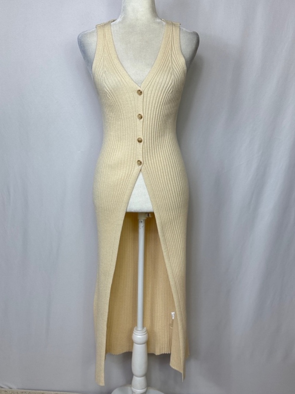 ASTR The Label Ribbed Sleeveless Long Cardigan Size Medium Cream - Picture 3 of 8